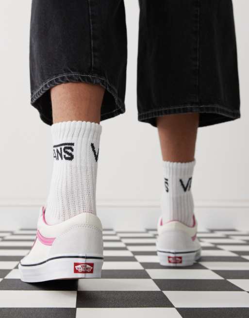 Vans Old Skool sneakers in white with pink detail