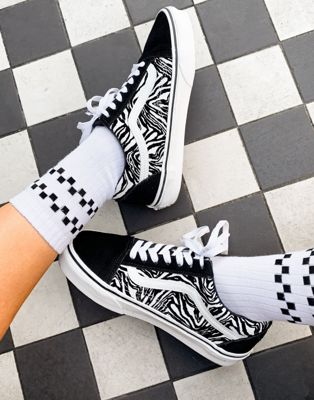 Vans Old Skool sneakers in zebra print 