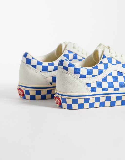 Vans Old Skool sneakers met dambordpatroon in blauw en wit, 5 van 5