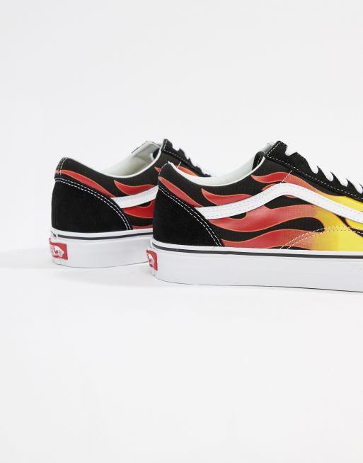 vans nere con fiamme