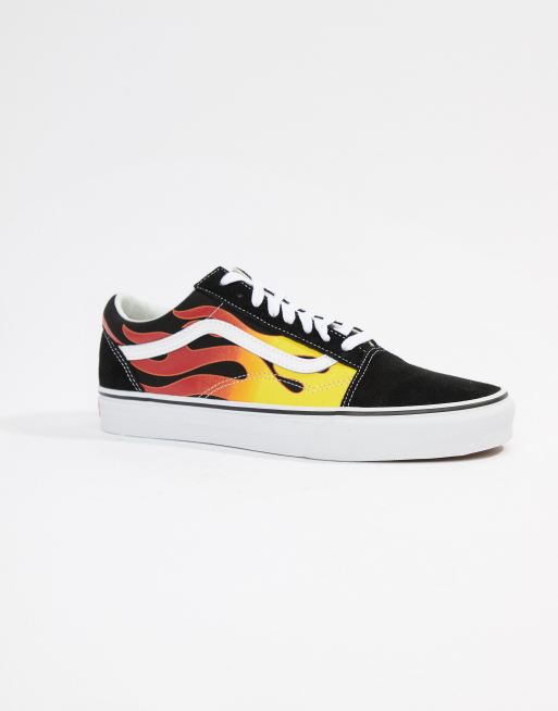 vans nere con fiamme