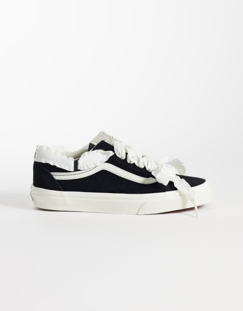 Vans Old Skool - Sorte og hvide sneakers med blondedetaljer - view 1