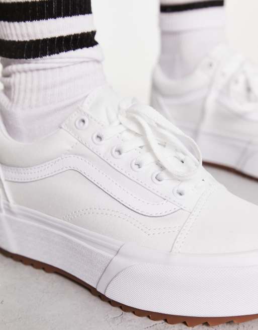 White vans shop with gum sole