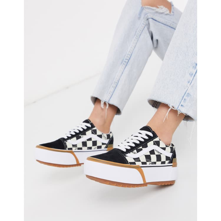 Outfits with old skool checkered vans sale