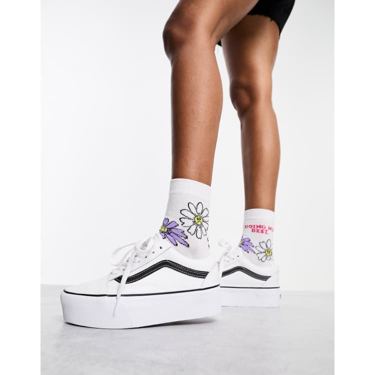 White leather converse on sale with black stripe