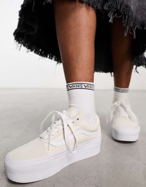 Off white vans on sale outfit