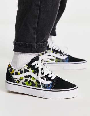 Vans Old Skool trainers in leopard print multi