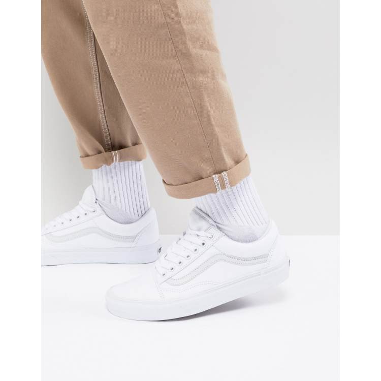 Vans old skool trainers in white vd3hw00 sale