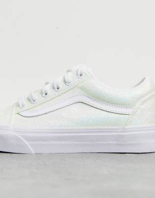 vans motif plume