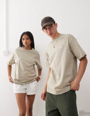 Vans - Oversize-T-Shirt mit Logo auf der linken Brust in Grau, exklusiv bei ASOS