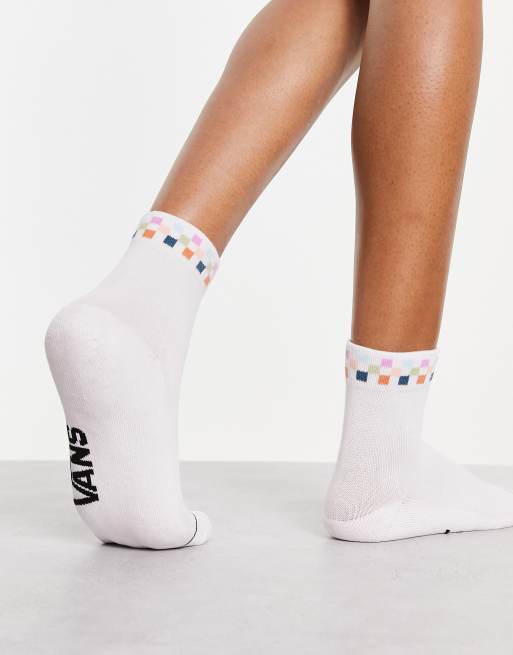 Vans Peek a Check socks in pink | ASOS