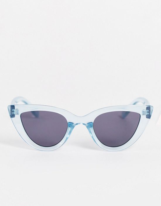 https://images.asos-media.com/products/vans-poolside-cat-eye-sunglasses-in-blue/201958160-2?$n_550w$&wid=550&fit=constrain