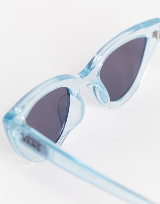 https://images.asos-media.com/products/vans-poolside-cat-eye-sunglasses-in-blue/201958160-4?$n_550w$&wid=550&fit=constrain