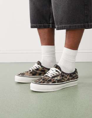 Vans - Premium Authentic 44 - Sneaker in Schwarz/Braun