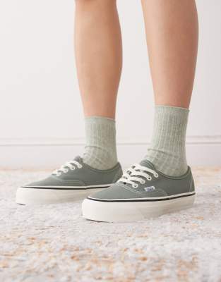 Vans - Premium Authentic Reissue 44 - Sneaker in Sea Spray-Blau