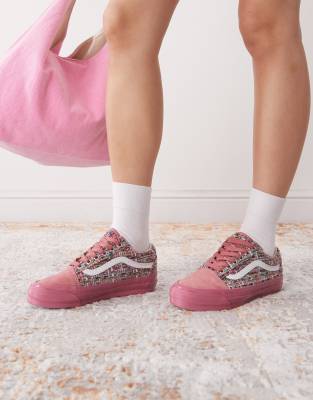 Vans Premium old skool trainers in pink - view 1