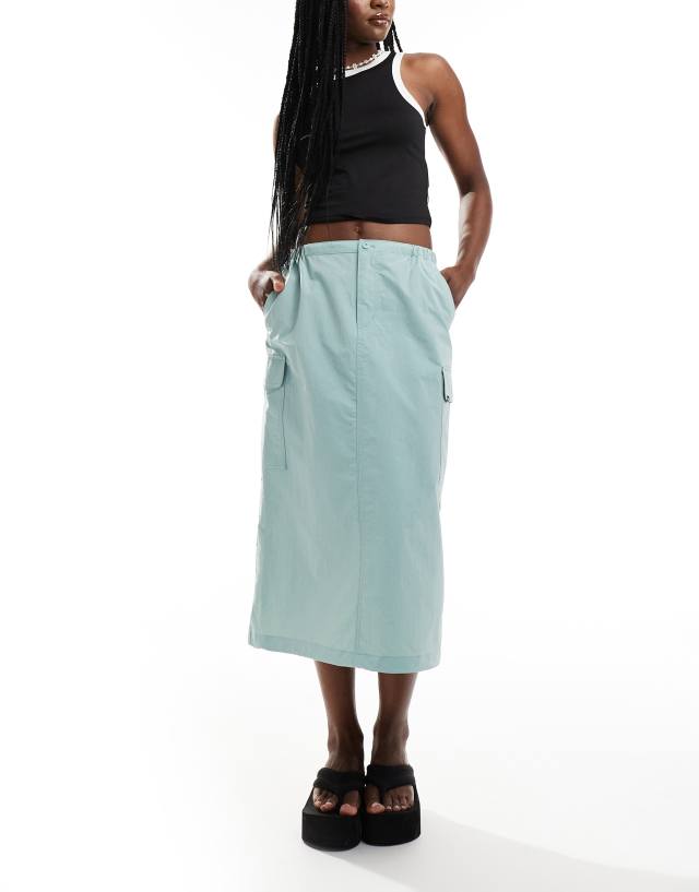 Vans - riley parachute cargo skirt in sage green