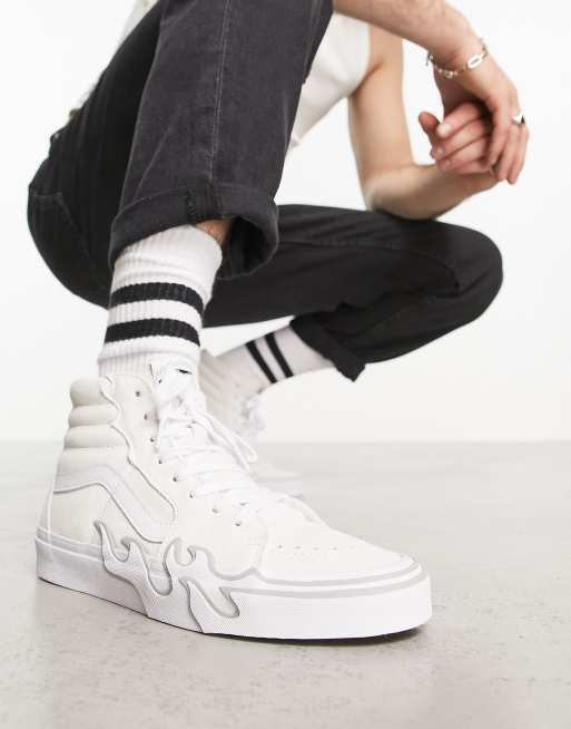 Vans SK8 Hi Sneakers alte bianche con stampa di fiamme ASOS