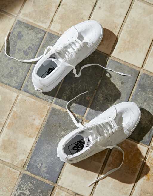 Vans sk8 hi hot sale triple white