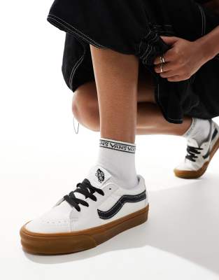 Vans Vans sk8-low trainers in grey and black with gum sole