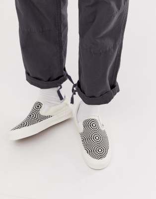 vans checkerboard distorted