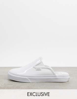 vans slip on mule black