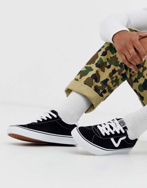 Vans Sport sneakers in black/white |