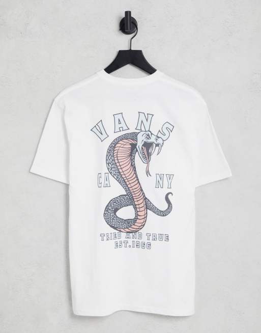 Vans – Striked – Vit t-shirt med tryck baktill 