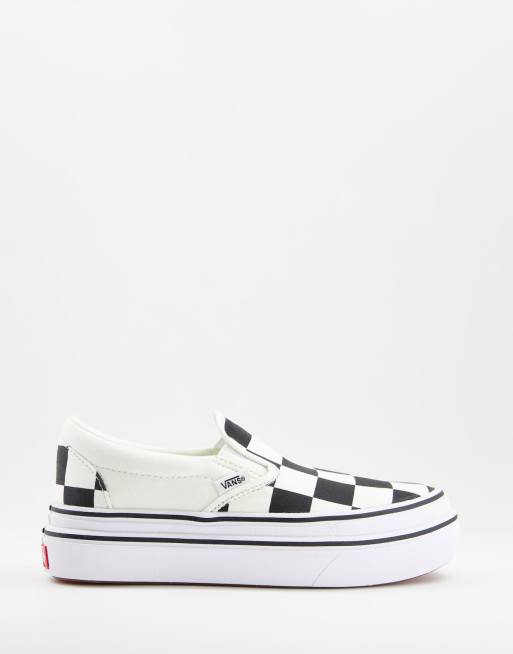 Vans - Super ComfyCush Slip-On Big Classics - Instapsneakers met blokjesprint in wit en zwart 