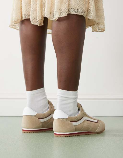 Vans Super Lowpro sneakers in beige and white, 4 of 5