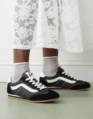 Super Lowpro sneakers in black and white