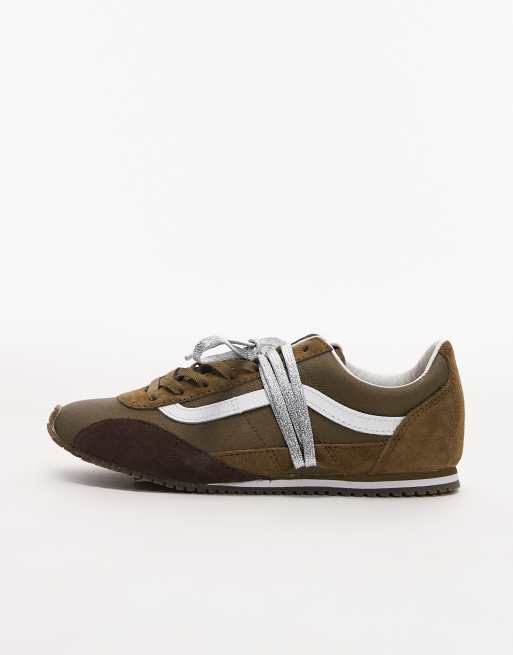 Vans Super Lowpro trainers in olive green, 2 of 5