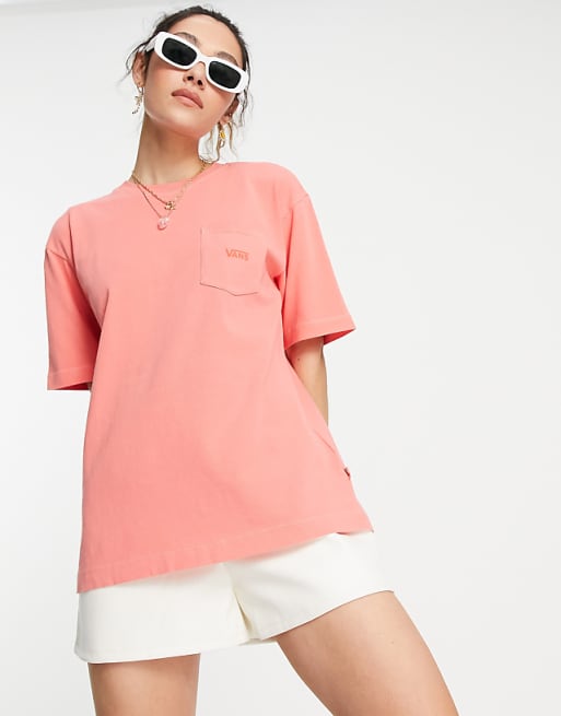 Vans - T-shirt con scollo a V e taschino, color corallo Vans - T-shirt con scollo a V e taschino, color corallo