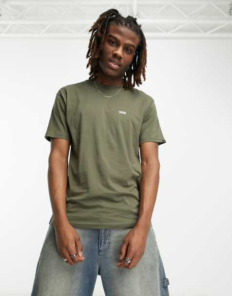 Vans – T-Shirt in dunklem Olivgrün mit Logo auf der linken Brust - view 1