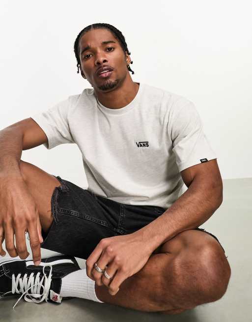 Vans - T-shirt met logo links op de borst in gebroken wit