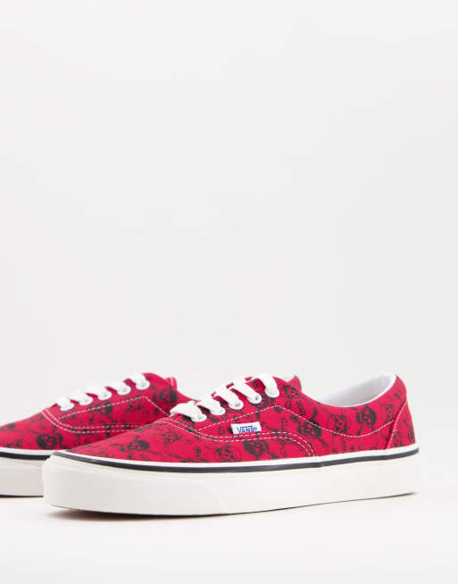 Vans - UA Era 95 DX - Røde sneakers med sort kranie-print