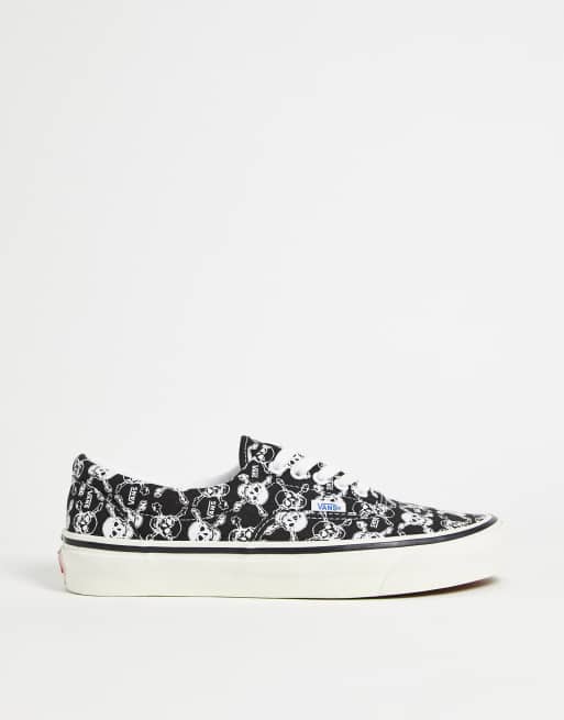 Vans - UA Era 95 DX - Sneakers met doodshoofdenprint in zwart en wit
