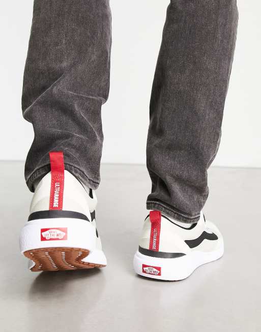Vans Ultra Range sneakers in white and black, 2 of 4