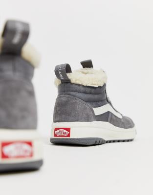 vans ultrarange sherpa