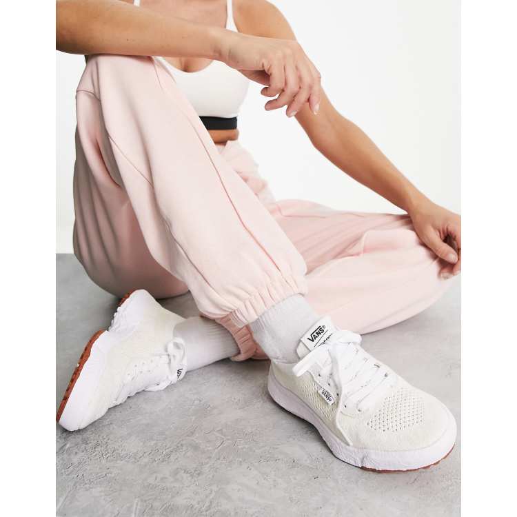 Vans UltraRange VR3 sneakers in true white | ASOS