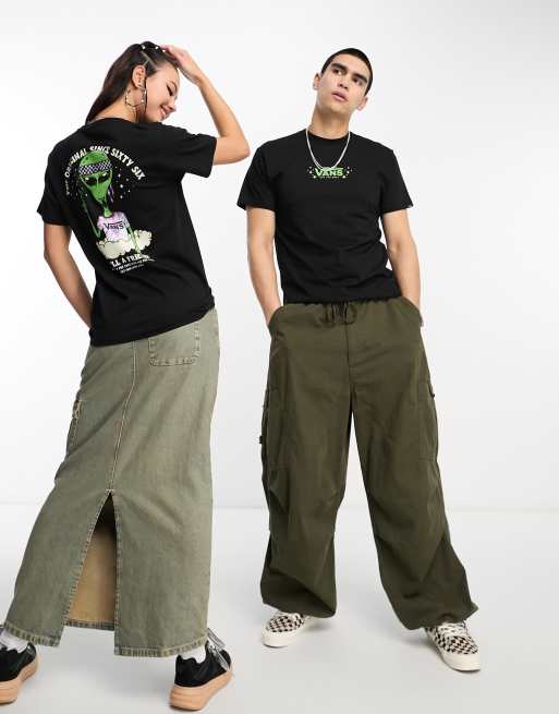 Vans - Uniseks T-shirt met 'Just Visiting Space'-print op de achterkant in zwart, 2 van 4
