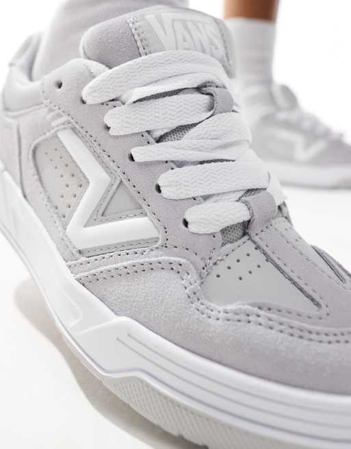 Vans – Upland – Grå, grova sneakers i mocka, 4 av 5