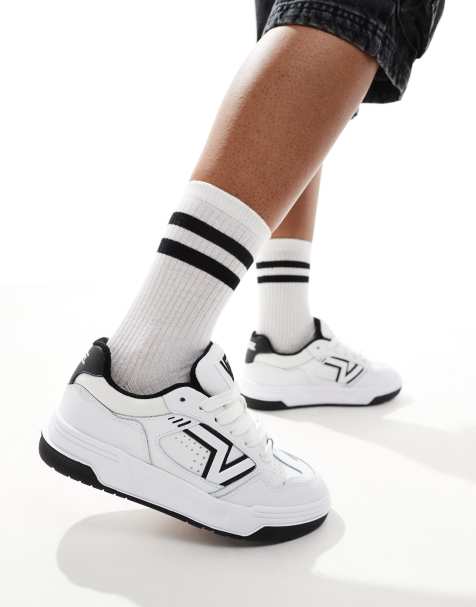 Vans - Upland - Hvide og sorte chunky sneakers i læder - view 1