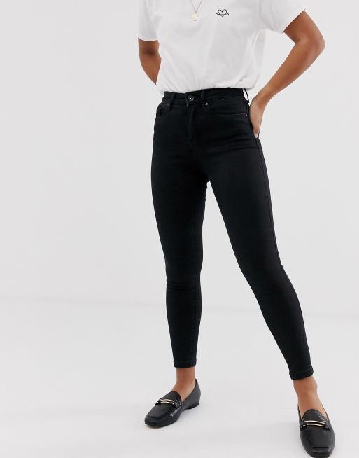 Vaqueros ajustados de talle alto en negro de Vero Moda Petite, 4 de 4
