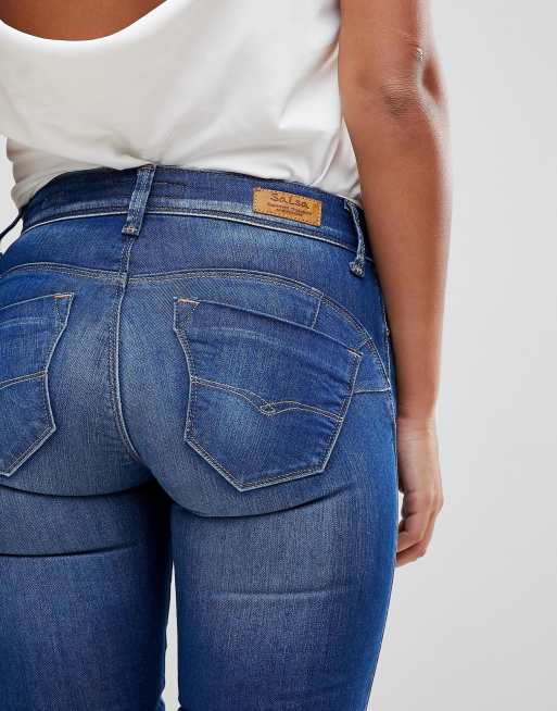 Vaqueros Ajustados De Tiro Medio Con Efecto Push Up Wonder De