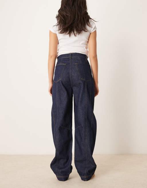 Vaqueros azul añil de corte barrel con detalle de costuras de ASOS DESIGN, 2 de 5