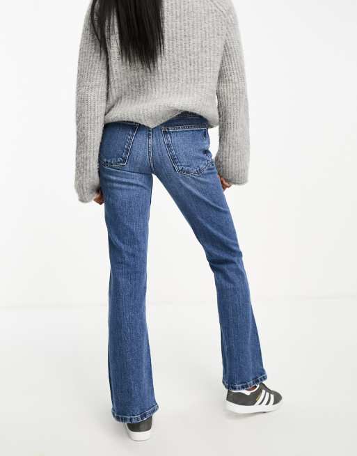 Vaqueros campana discount pull and bear
