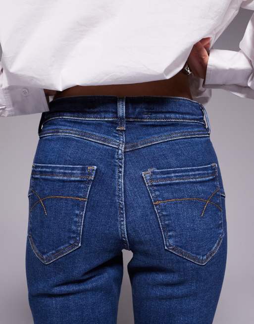 Vaqueros azul medio de corte moldeador de River Island Petite, 4 de 5
