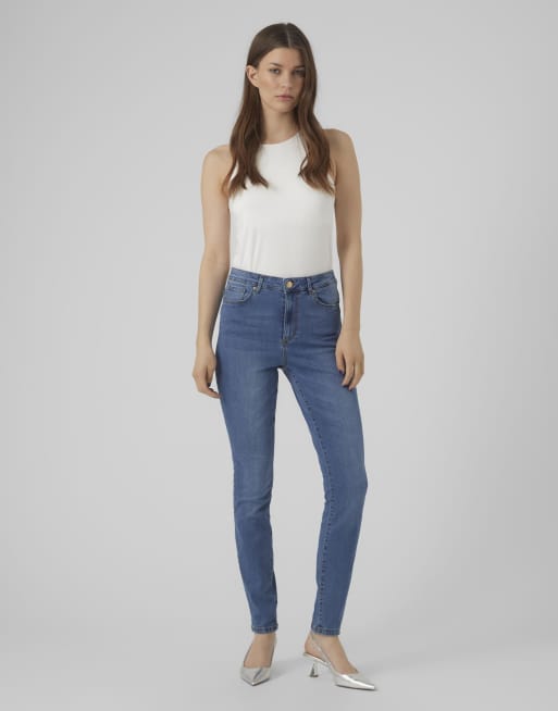 Vaqueros azul medio de corte pitillo de Vero Moda