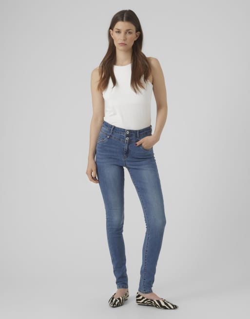 Vaqueros azul medio de corte pitillo de Vero Moda